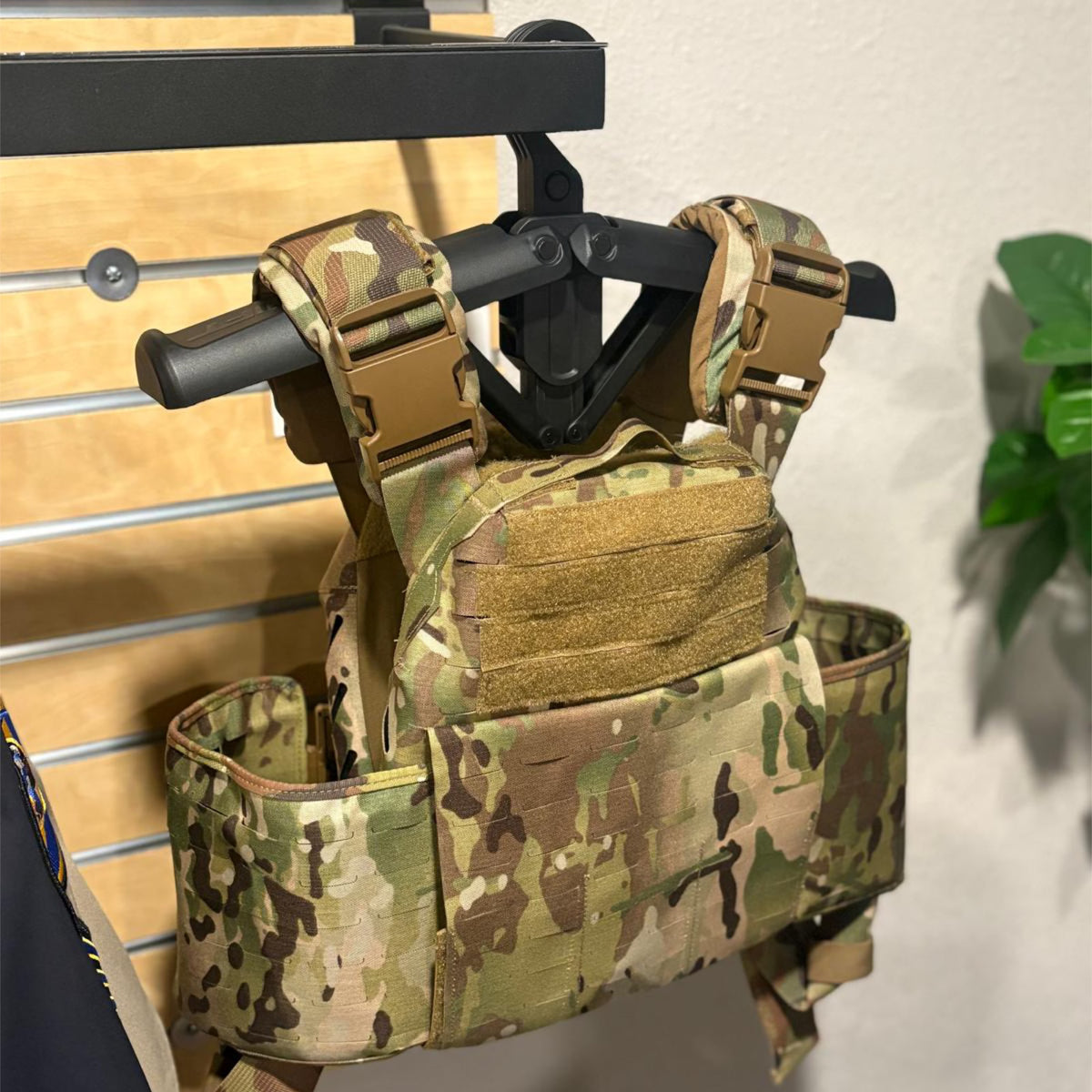 SWIFT Hook with plate carrier on wall rack.